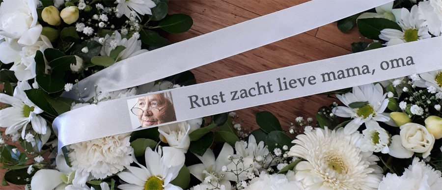 Hoe rouwlint te bedrukken met een foto
